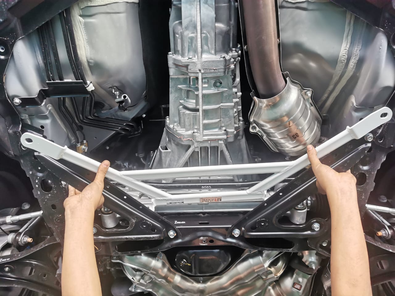 Ultra Racing 3-Point Fender Brace (UR-FD3-715P)