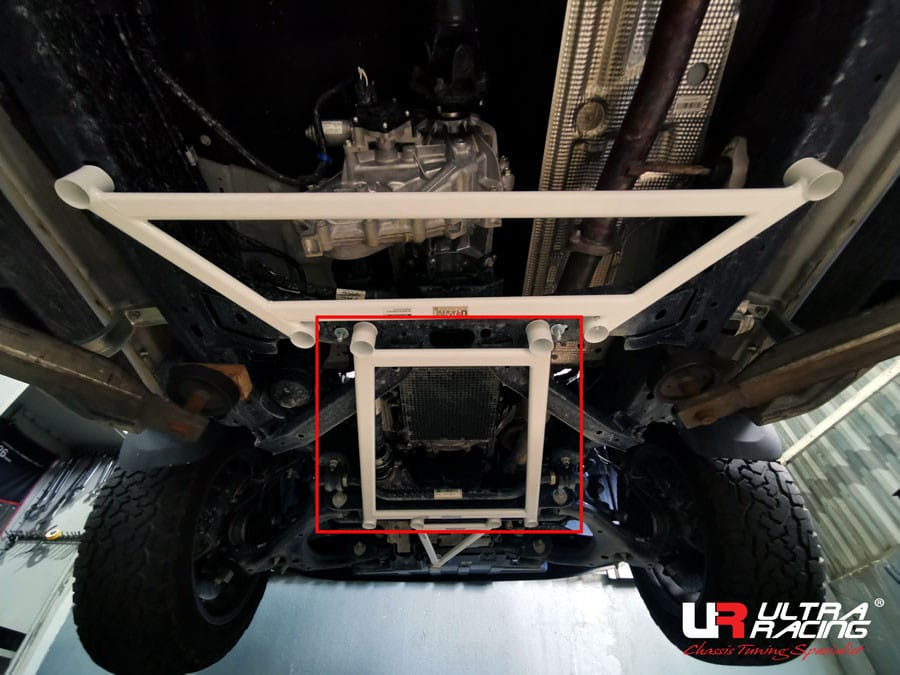 Ultra Racing FORD EVEREST Ultra Racing Front Lower Brace URVN-LA4-4326