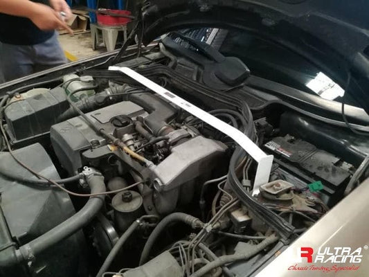 Ultra Racing 2-Point Front Upper Brace (UR-TW2-2157)