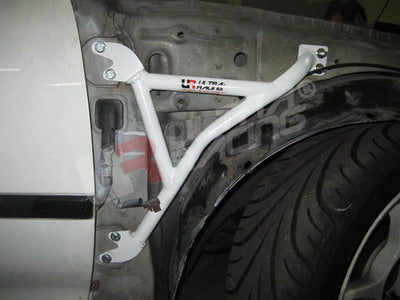 Ultra Racing 3-Point Fender Brace (UR-FD3-947P)