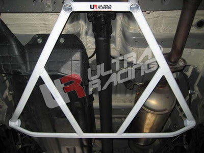 Ultra Racing 4-Point Rear Lower Brace (UR-RL4-525)