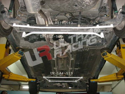 Ultra Racing 2-Point Rear Lower Brace (UR-RL2-520)