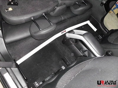 Ultra Racing 2-Point Interior Brace (UR-RO2-1646)