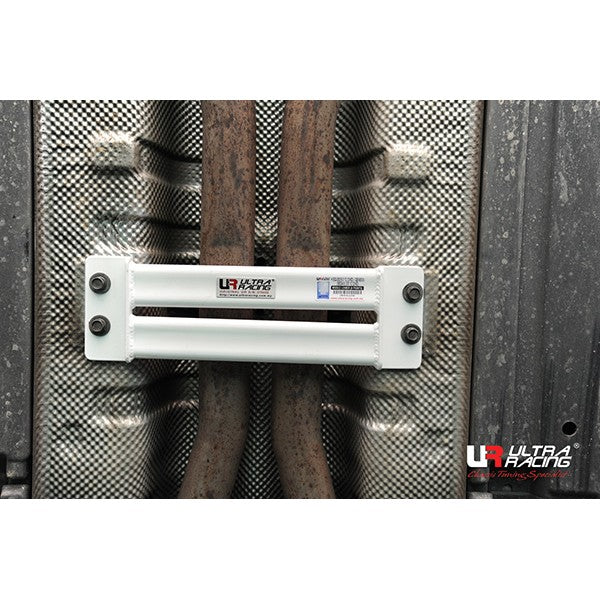 Ultra Racing 2-Point Mid Lower Brace (URKR-ML2-2183)