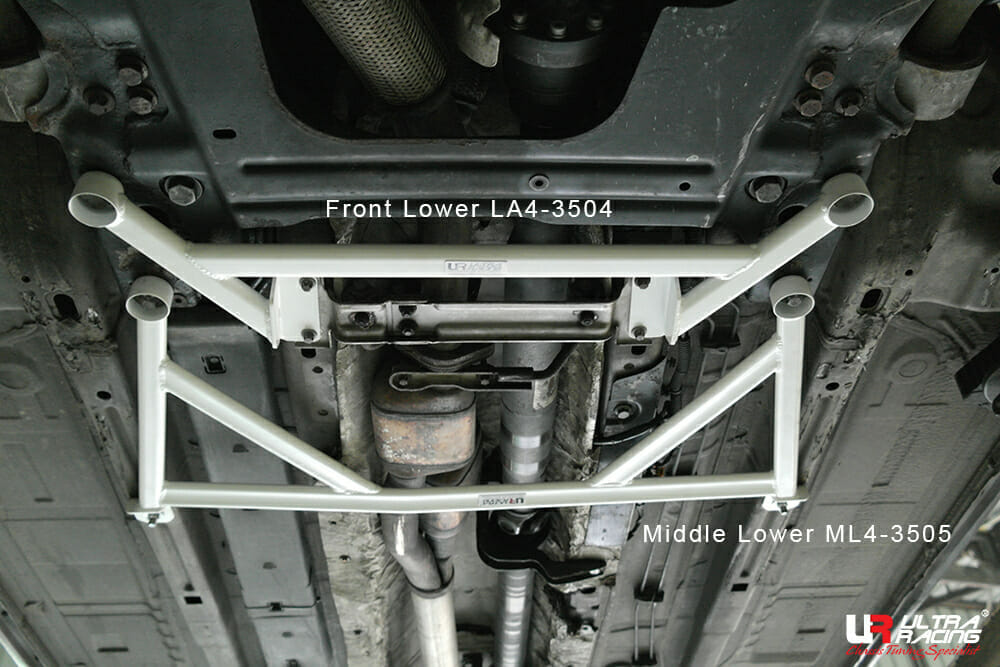 Ultra Racing 4-Point Mid Lower Brace (UR-ML4-3505)