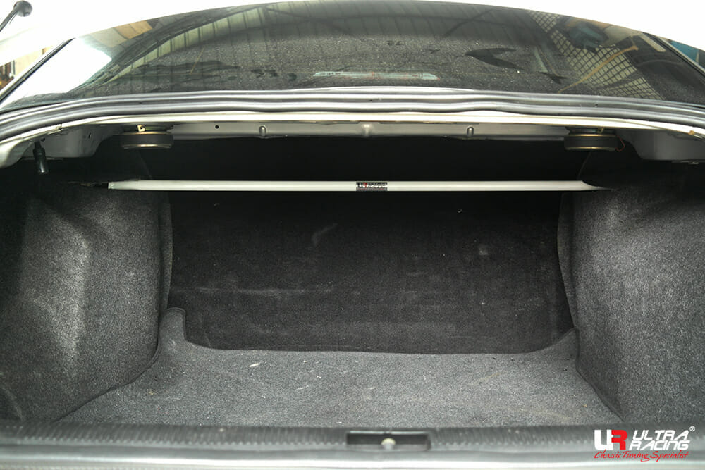 Ultra Racing 2-Point Rear Brace (UR-RE2-3326)