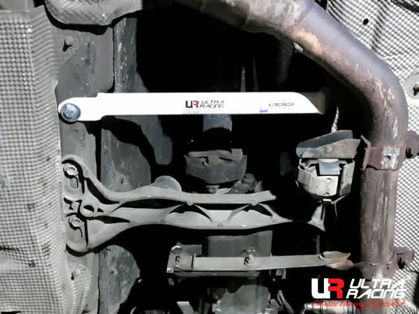 Ultra Racing 2-Point Mid Lower Brace (URTW-ML2-2973)