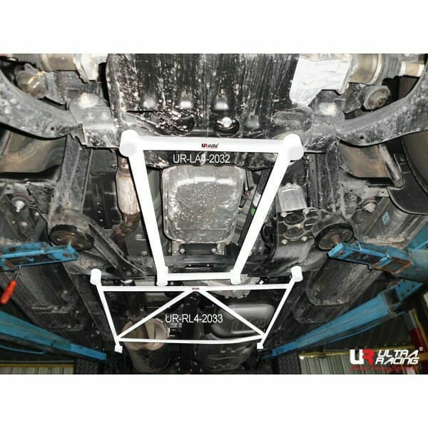 Ultra Racing 4-Point Rear Lower Brace (UR-RL4-2033)