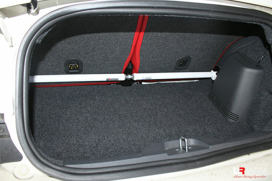 Ultra Racing 2-Point Rear Brace (URUS-RE2-2432A)