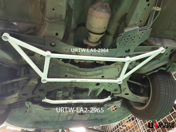 Ultra Racing 2-Point Front Lower Brace (URTW-LA2-2965)