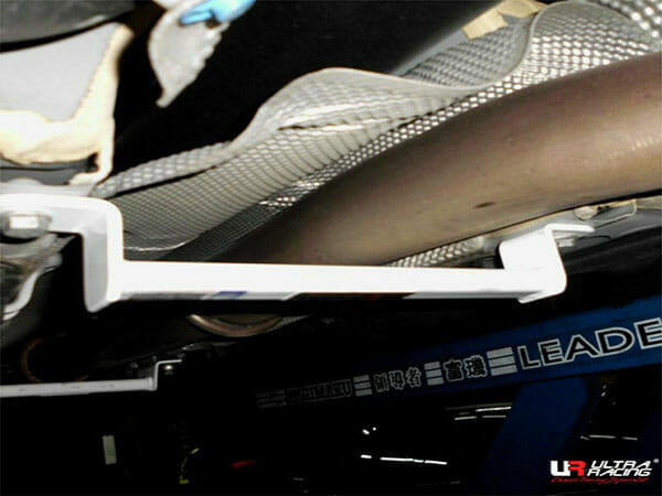 Ultra Racing 2-Point Mid Lower Brace (URTW-ML2-2991)