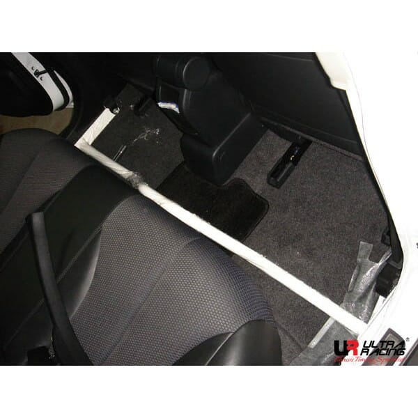 Ultra Racing 2-Point Interior Brace (UR-RO2-582)