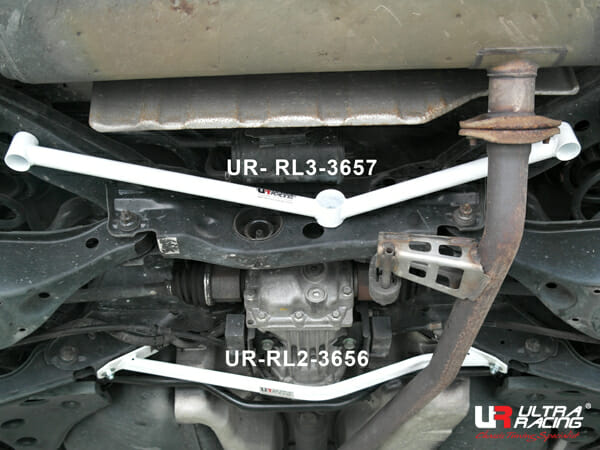 Ultra Racing 3-Point Rear Lower Brace (UR-RL3-3657)