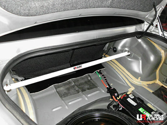 Ultra Racing 2-Point Rear Brace (URUS-RE2-2419)