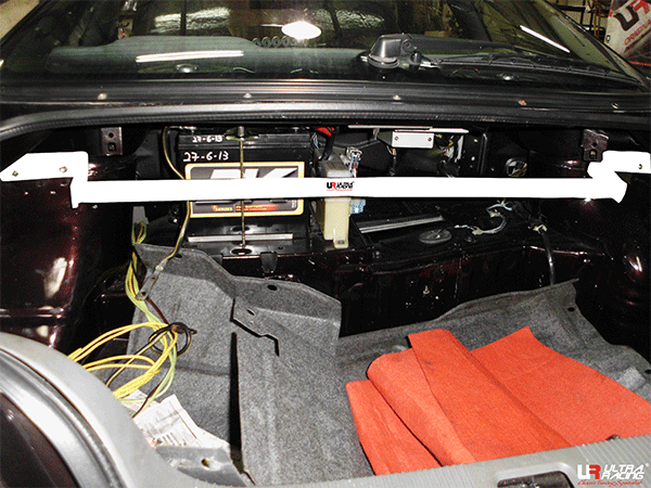 Ultra Racing 2-Point Rear Brace (UR-RE2-3176)