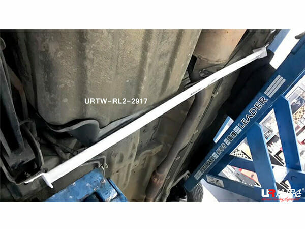 Ultra Racing 2-Point Rear Lower Brace (URTW-RL2-2917)