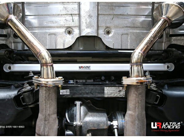 Ultra Racing 2-Point Rear Lower Brace (UR-RL2-3812)