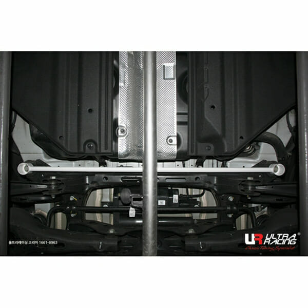 Ultra Racing 2-Point Rear Lower Brace (URKR-RL2-4138)