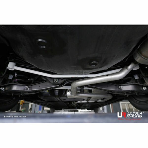 Ultra Racing 2-Point Rear Lower Brace (URKR-RL2-4139)