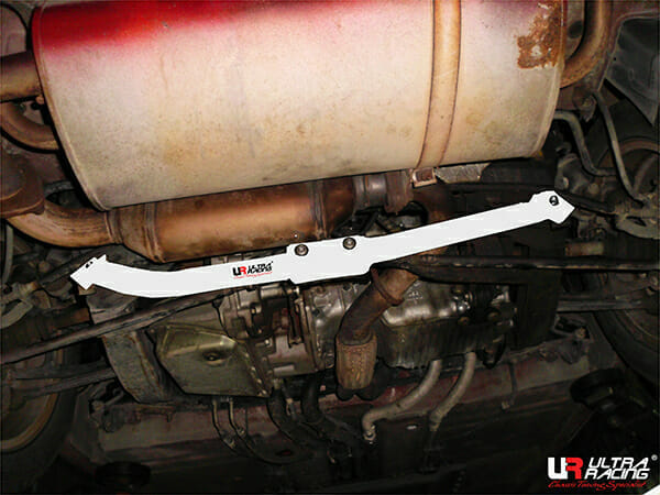 Ultra Racing 3-Point Rear Lower Brace (UR-RL3-3225)