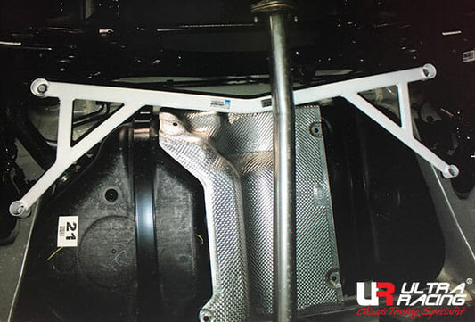 Ultra Racing 4-Point Rear Lower Brace (URKR-RL4-3559)