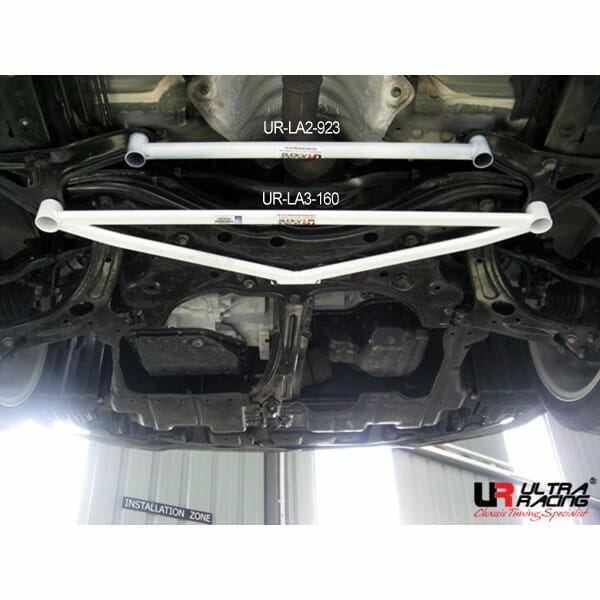 Ultra Racing 3-Point Front Lower Brace (UR-LA3-160)