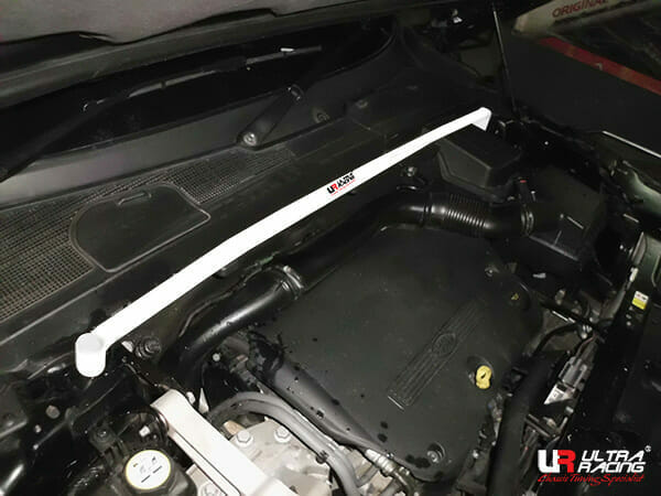 Ultra Racing 2-Point Front Upper Brace (UR-TW2-3731)