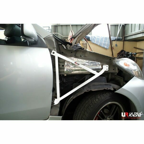 Ultra Racing 3-Point Fender Brace (UR-FD3-1386P)