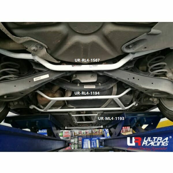 Ultra Racing 4-Point Rear Lower Brace (UR-RL4-1567)