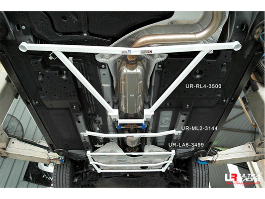 Ultra Racing 4-Point Rear Lower Brace (UR-RL4-3500)