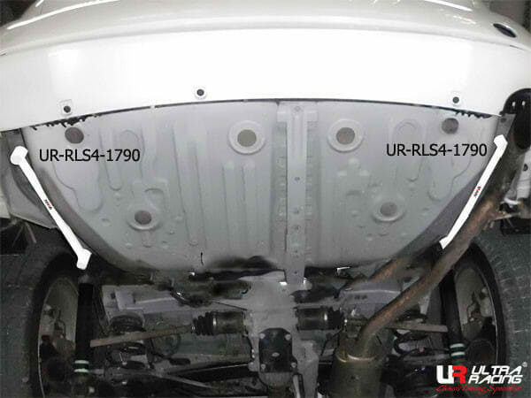 Ultra Racing 4-Point Rear Lower Brace (UR-RS4-1790P)